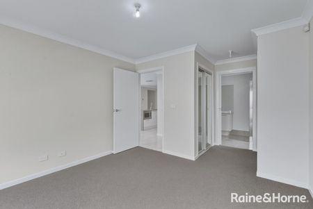 Spacious Family Home in Huntlee Estate - Photo 4