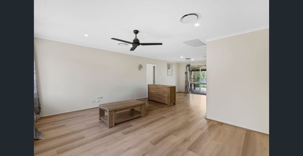 Stylishly Renovated Family Home Designed for Comfort, Space, and Easy Living. - Photo 1