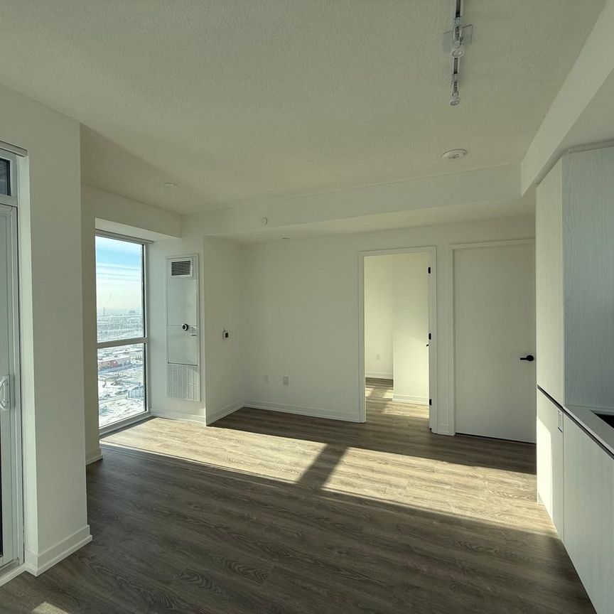 For Lease - 8 Interchange Way Unit# 2109, Vaughan, Ontario - Photo 1