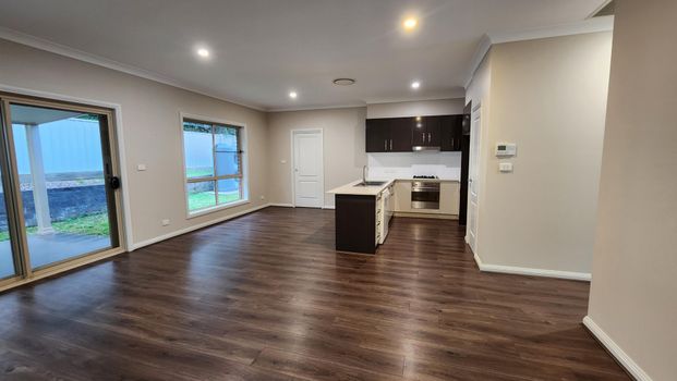 NORTH TAMWORTH - Two Bedroom Executive Villa - Photo 1