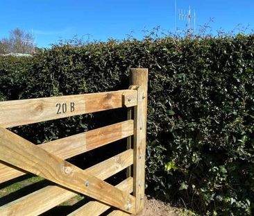 Your Dream Home with Beautiful Gardens! - Photo 5