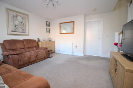 3 bedroom terraced house to rent - Photo 2