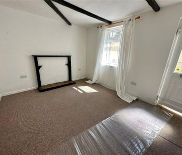 2 bedroom end of terrace house to rent - Photo 3