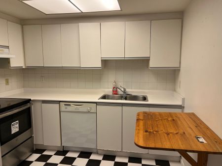 For Lease - 7 Bishop Avenue Unit# 310, Toronto, Ontario - Photo 3