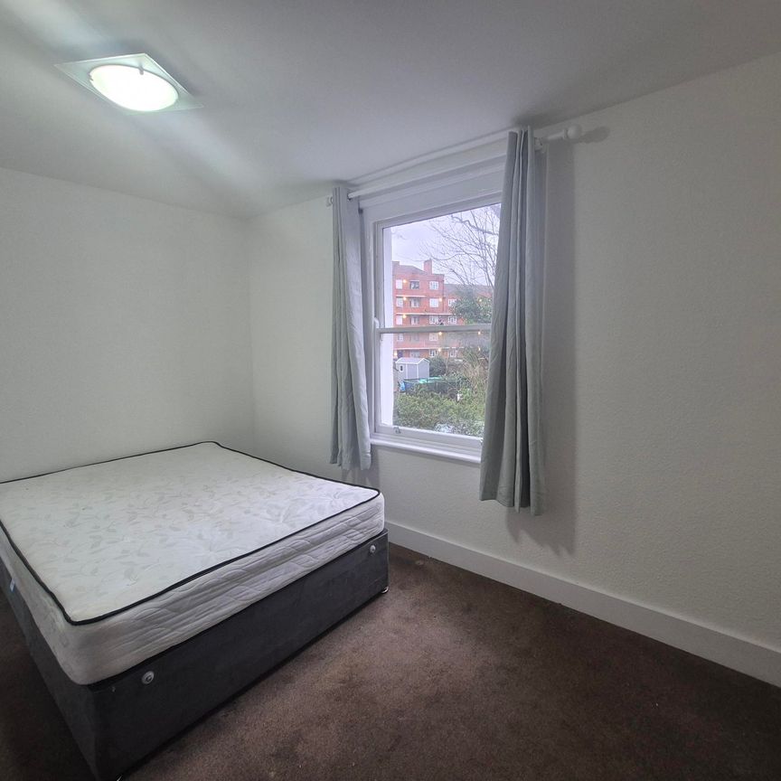 Saint Kilda's Road - Photo 1