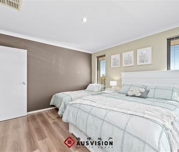 $1000/w Luxurious 2-story Family Home in Belmont - Photo 2