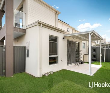 Beautiful 3 Bedroom Home - Great Location! - Photo 5