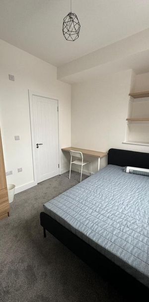 1 bedroom in a house share to rent - Photo 1