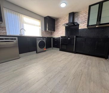 Hitchens Close, Runcorn, Cheshire, WA7 - Photo 5