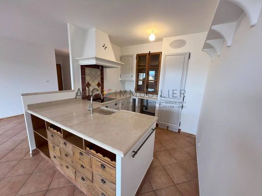APPARTEMENT T3 - GARAGE, JARDIN ET TERRASSE VUE ALPILLES - Photo 1