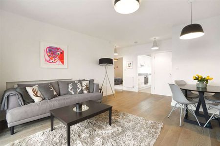 A spacious 2 bedroom apartment superbly located close to Marylebone High Street. - Photo 5