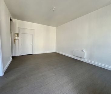 Location Appartement 2 pièces 45m² - Photo 2