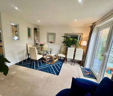 Room in a Shared House, Lambton Road, SW20 - Photo 1