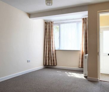 £875 PCM - Photo 2