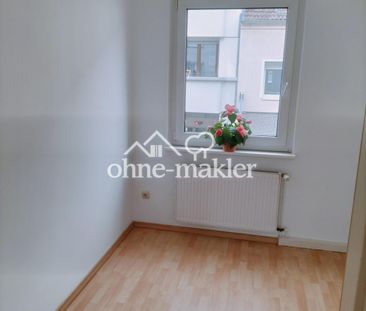 Gemütliche, zentrale Wohnung mit Einbauküche u. Balkon in ruhiger Z... - Photo 4