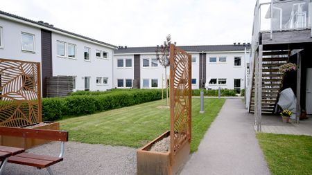 Vikaholmsallen, Växjö - Photo 2