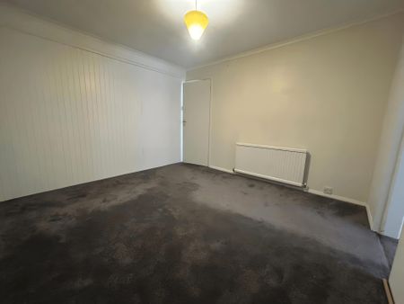 2 Bedroom Flat To Let - HP12 - Photo 4