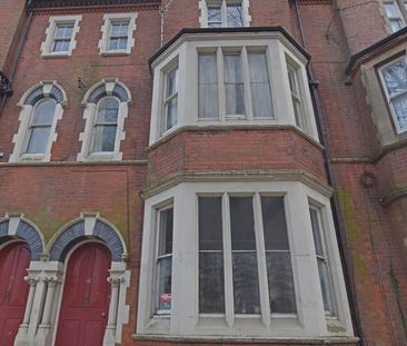 2 bedroom ground floor flat to rent - Photo 1