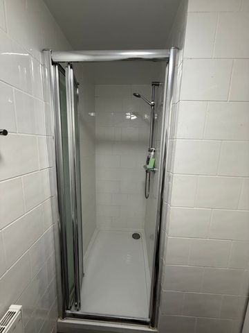 Room 208, SimplyStay Lincoln Road, Skegness, Lincolnshire, PE25 2EA - Photo 4