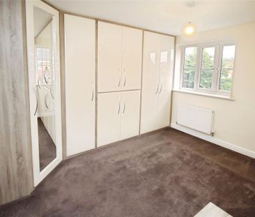 4 bedroom detached house to rent - Photo 4