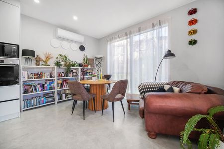 Townhouse in Peaceful Cul-de-Sac - Photo 3