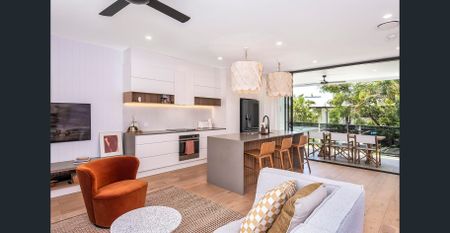 ALL INCLUSIVE! Experience your very own haven in this fully furnished boutique residence! - Photo 3