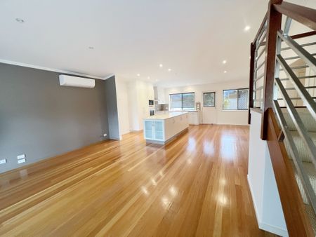 Modern 3-Bedroom Home in Central Ballina - Photo 4