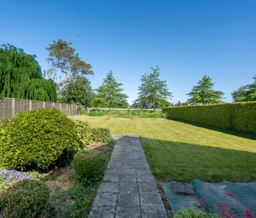 Charmante woning met 3 slaapkamers en een grote tuin, op rustige lo... - Photo 2