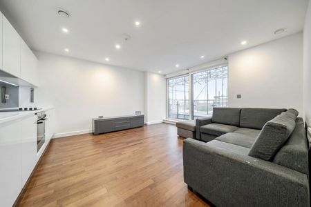 Flat to rent - Wharf Street, London, SE8 - Photo 3
