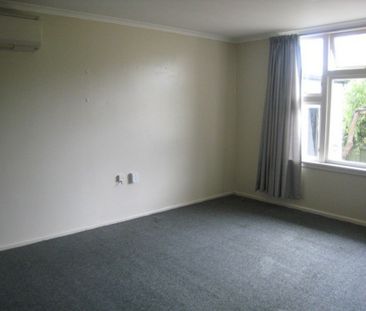 2 bedroom Flat - Photo 6