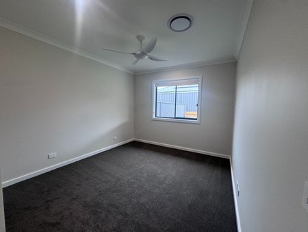 Comfortable & Convenient Living - Photo 4