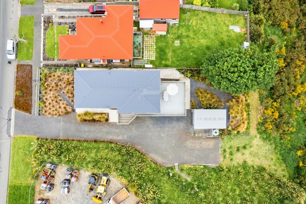 A home of elegance, ease and true tranqulity - Photo 1