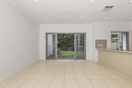 9 Allura Crescent, - Photo 5