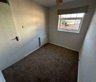 2 bedroom end of terrace house to rent - Photo 6