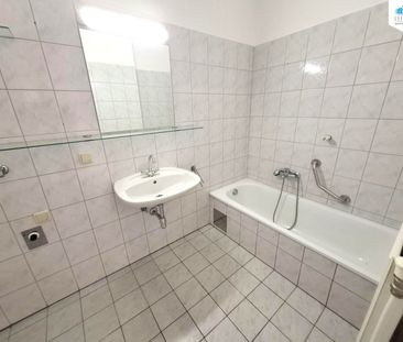 Dachgeschosswohnung in großartiger Lage - Photo 4
