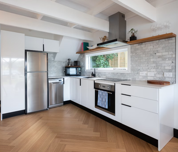 90 Evans Bay Parade, Roseneath - Photo 1