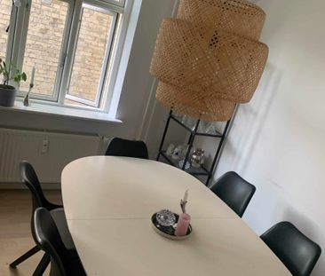 Lys lejlighed på Trøjborg - Photo 2