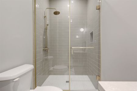 For Lease - 56 Shaver Avenue Unit# Garden, Toronto, Ontario - Photo 3