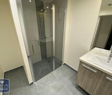 Location Appartement 4 pièces 88m² ST DENIS 97400 - Photo 4