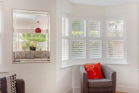 4 bedroom semi-detached house to rent - Photo 2