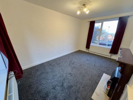 2 bedroom end of terrace house to rent - Photo 3