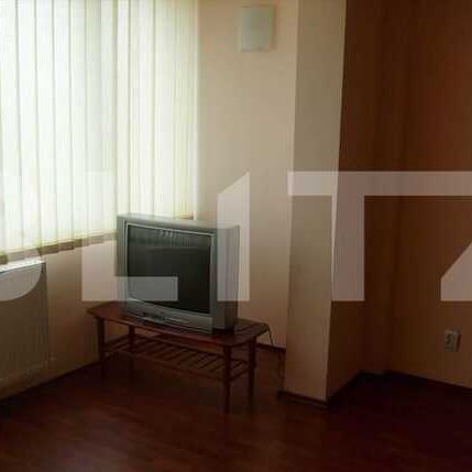 Apartament complet mobilat utilat, 3 camere, 270 euro! - Photo 1