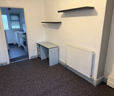 1 Bed Flat, Stretton Road, LE3 - Photo 1