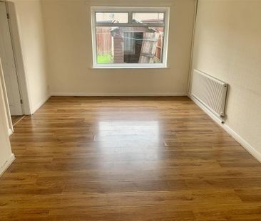 3 bedroom end of terrace house to rent - Photo 1