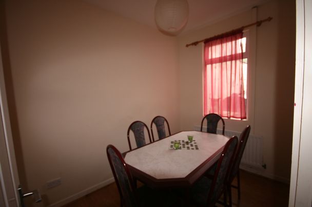 24 Donegall Avenue, Belfast, BT12 6LX - Photo 1