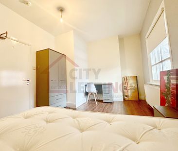 6 Bedroom Flat - Photo 3