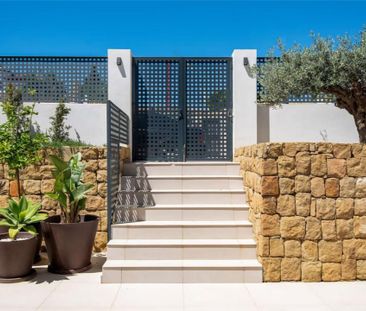 Casa adosada de alquiler en Calle el Salvador, 299, Valle Romano Golf - Photo 2