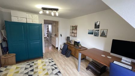 Zentrale 1.5 Zi.-Dachwohnung mit Lift - Photo 2