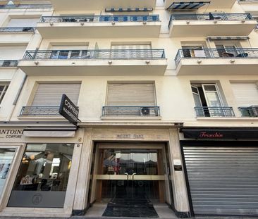 NICE-CARRE D'OR, 2 pièces de 37 m² avec balcon - Photo 2