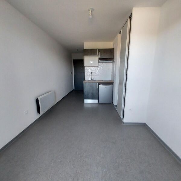 Location Appartement 1 pièce 18m² NIMES 30000 - Photo 1
